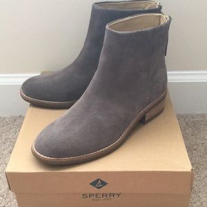Sperry grey boots